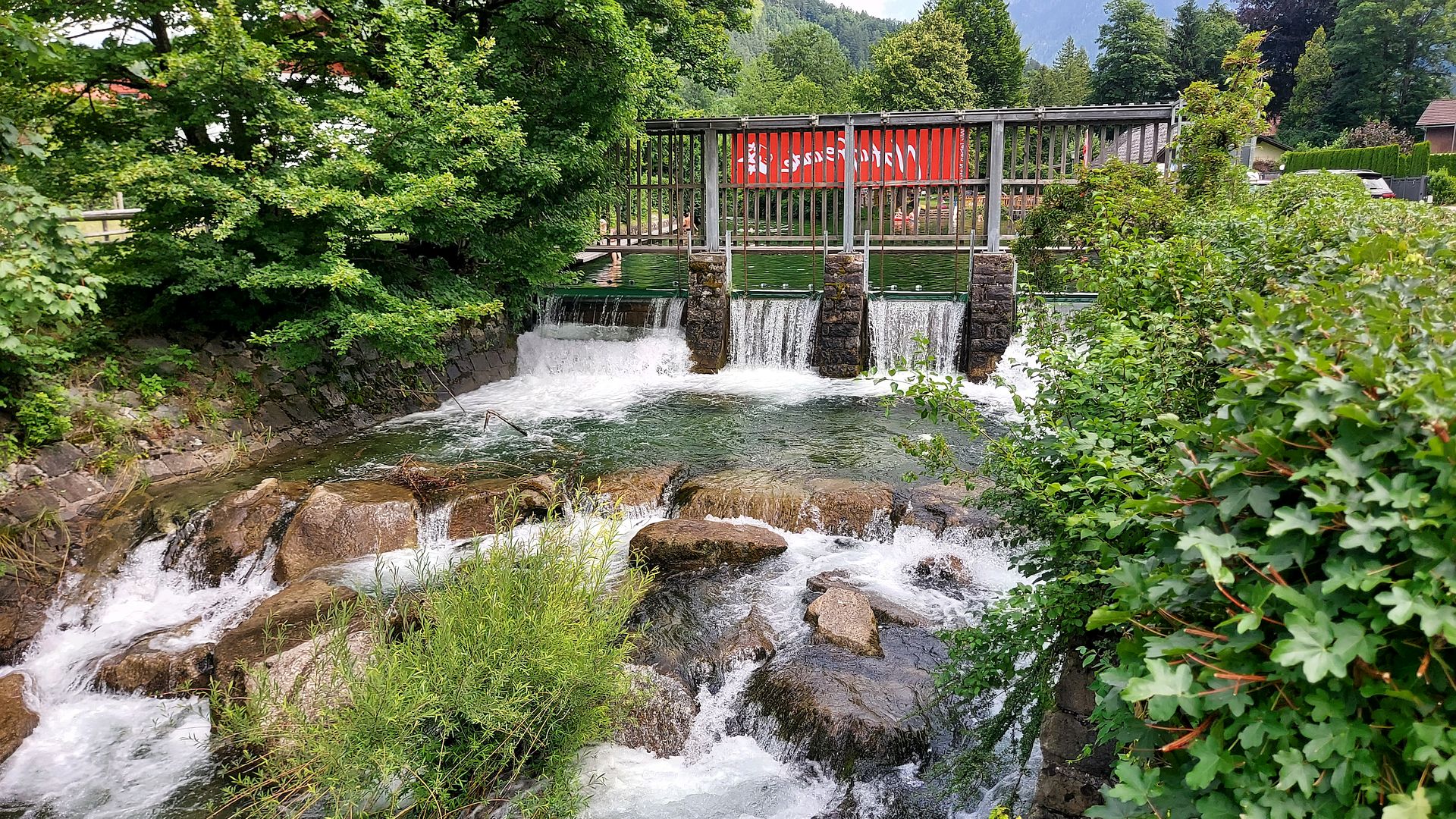 Kajak, Fluss Lunzer Seebach, Abschnitt Seebad - Mündung in Ybbs das Wehr von unten 