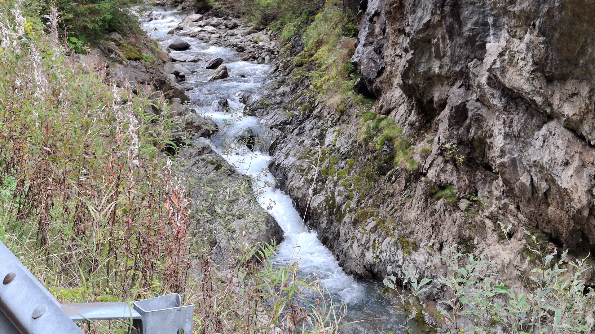 Kajak, Fluss Winkeltalbach, Abschnitt See - Mündung Schlüsselstelle bei zu wenig Wasser! 