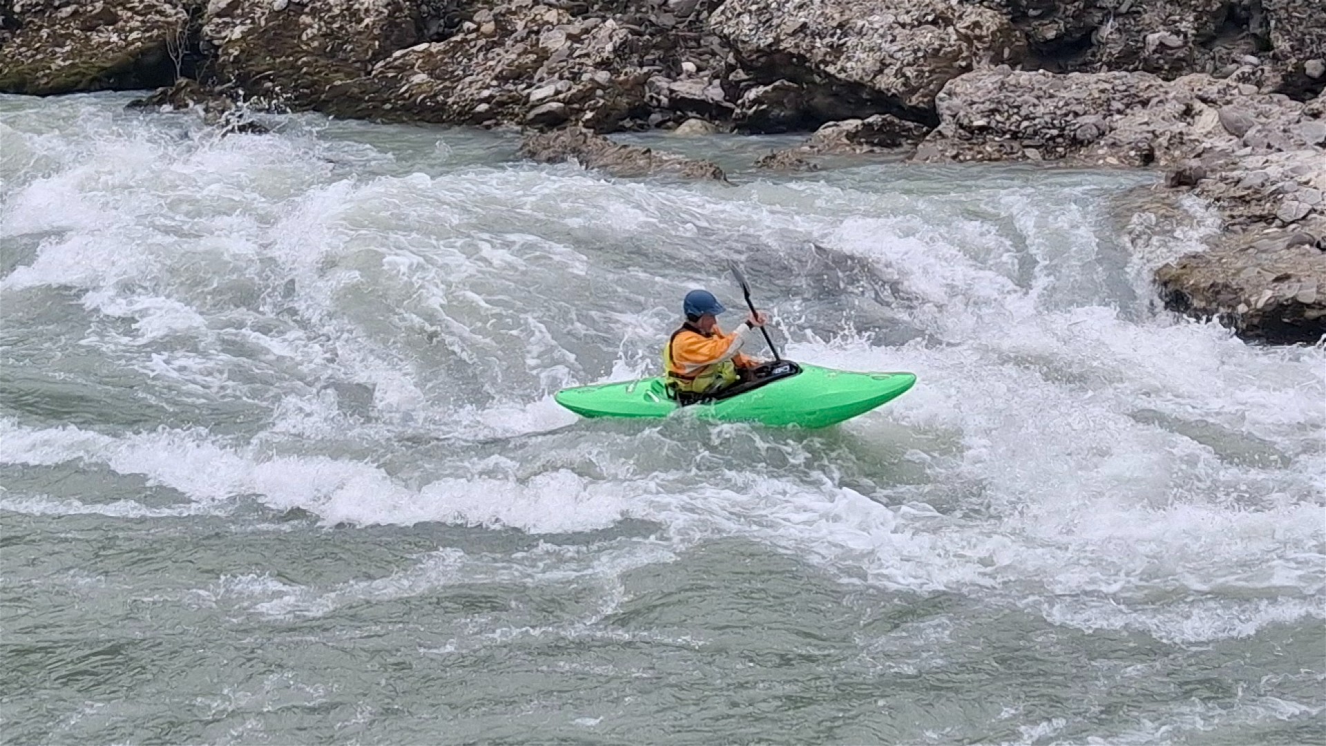 Kajak, Fluss Vjosa, Abschnitt Strembec - Camp Albtourist das Monster von Petran 
