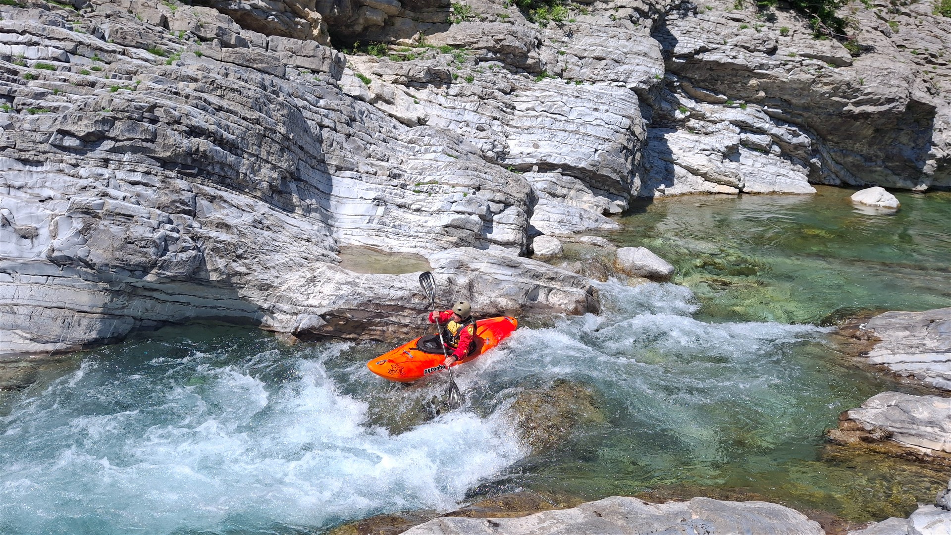 © Thomas R. 26.4.26 Kajak, Fluss Kir, Abschnitt Prekal - Canyon erster Canyon