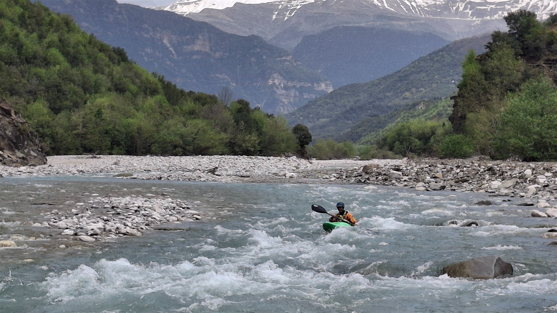 © Thomas R. 14.4.26 Kajak, Fluss Kalaritikos, Abschnitt Kalarites - Plaka im leichteren Zwischenstück