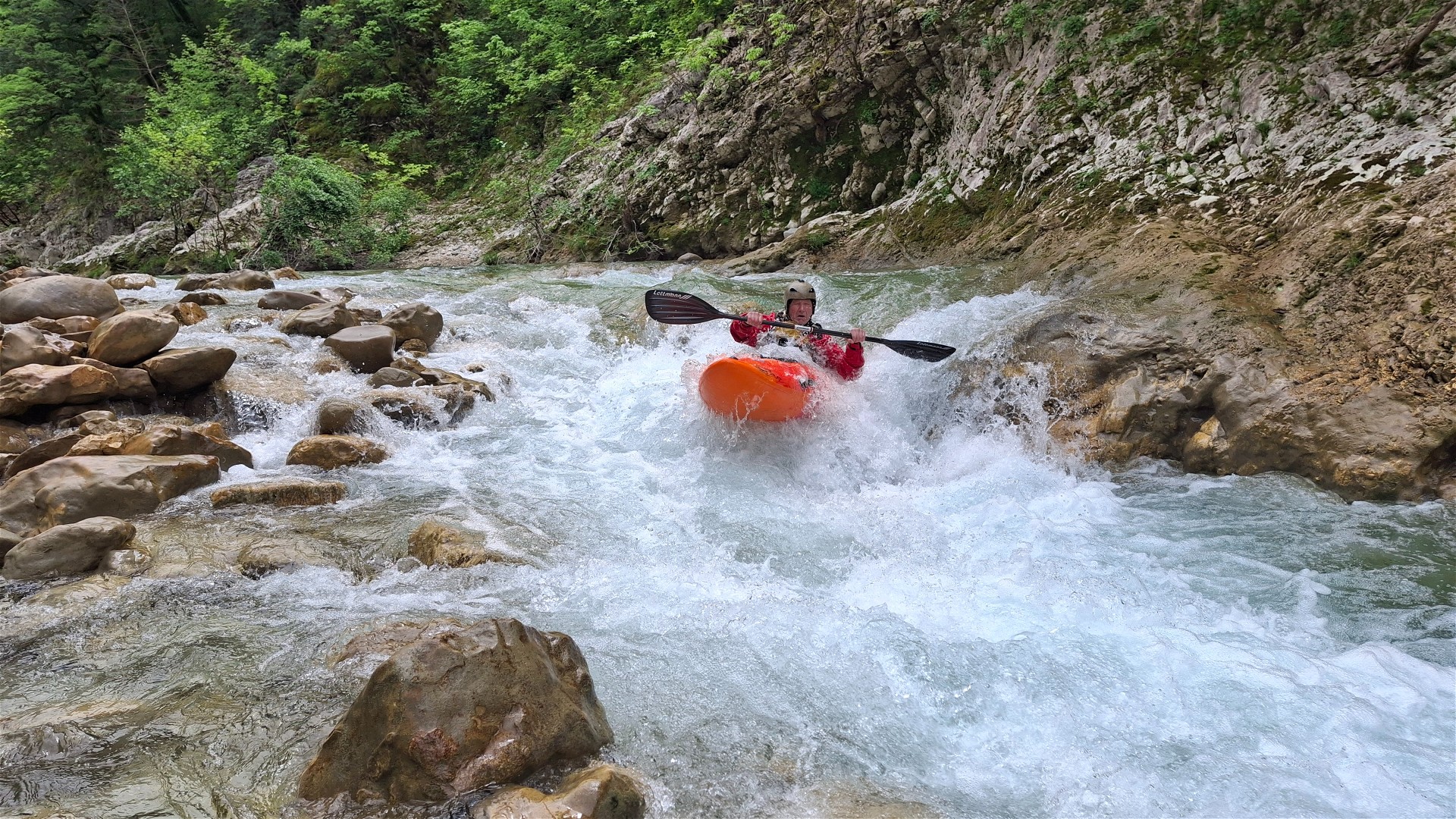 Kajak, Fluss Acheron, Abschnitt Vrysoula - Glyki (Weiße Schlucht) schönes Wildwasser 