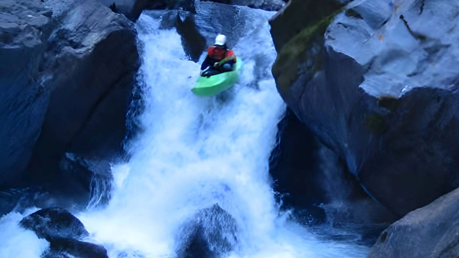 Kajak, Fluss Gurgler Ache, Abschnitt Sahnestüberl - Zwieselstein (Durchbruchstrecke) letzte Stelle 