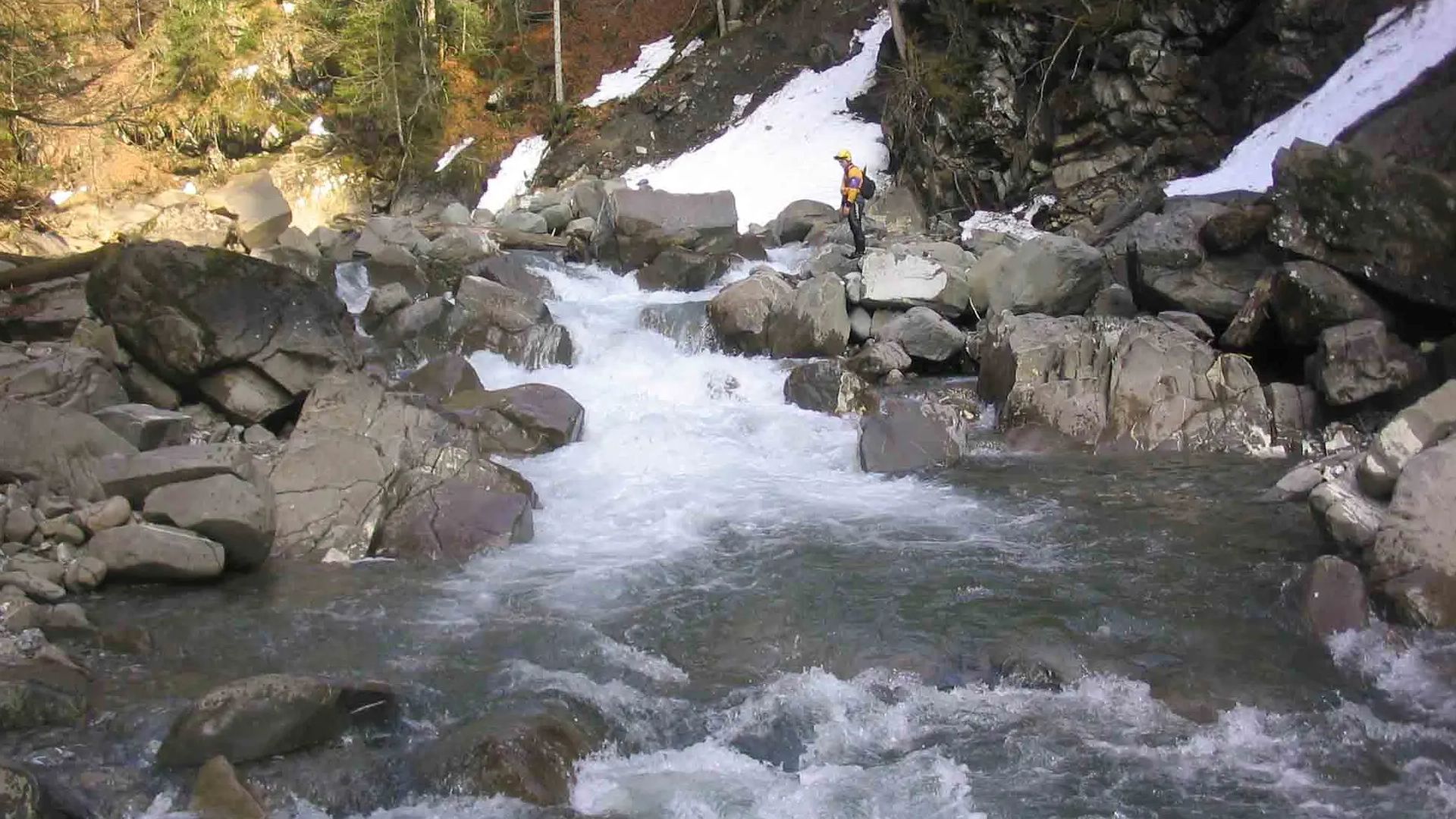 Kajak, Fluss Frutz, Abschnitt Kernschlucht eine der Kernstellen 