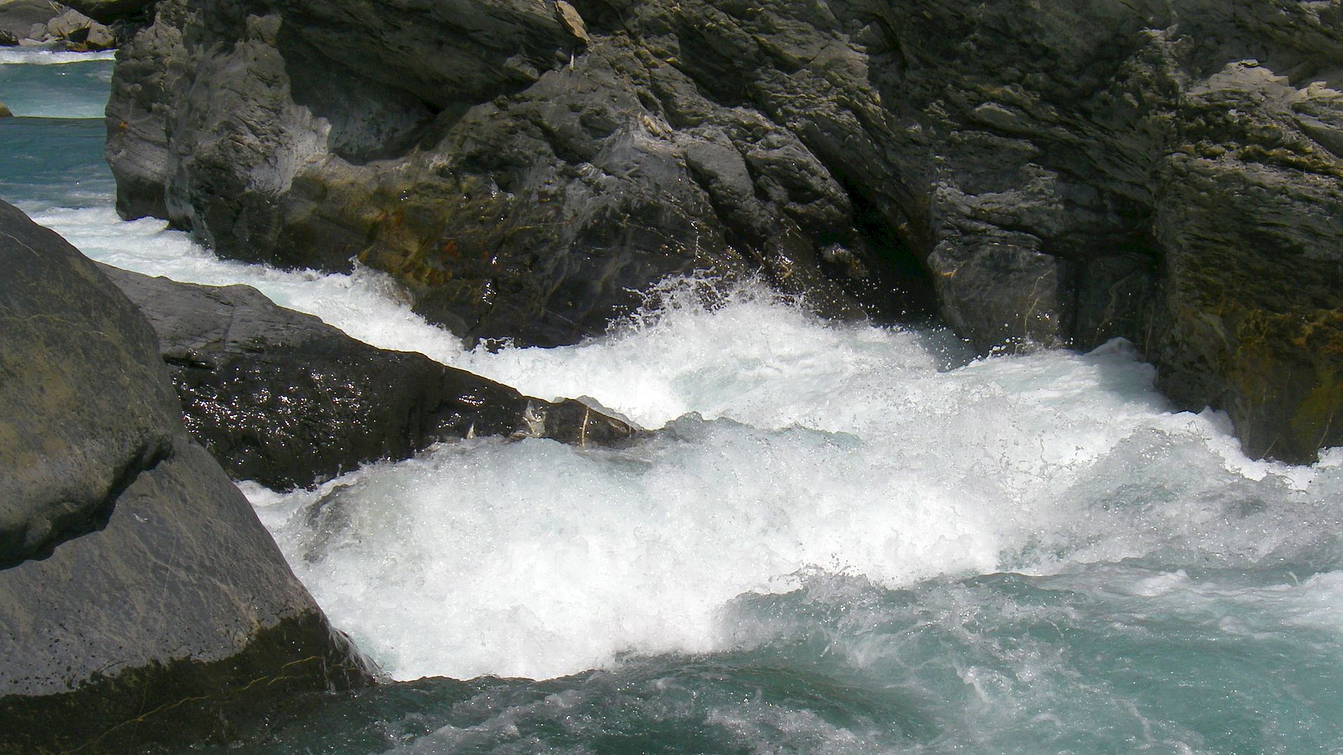 © Peter F. 8.7.07 Kajak, Fluss Ubaye, Abschnitt Le Lauzet - Stausee (Royalschlucht) zu wenig Wasser