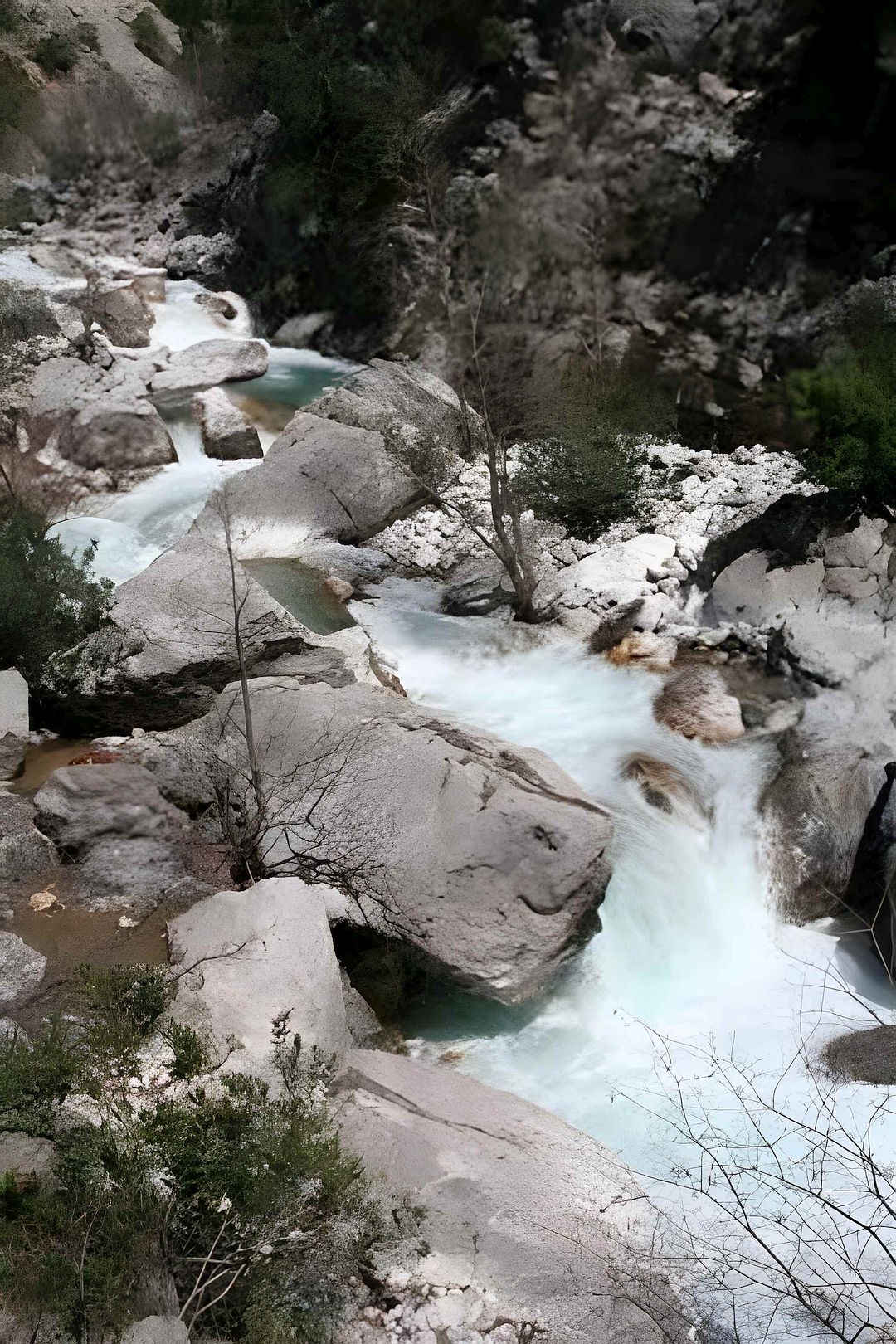 © Christoph S. 22.5.04 Kajak, Fluss Dim, Abschnitt Alacami - Niagara Picknick (Oberster Dim) die Kernstelle in der Schlucht WW V+
