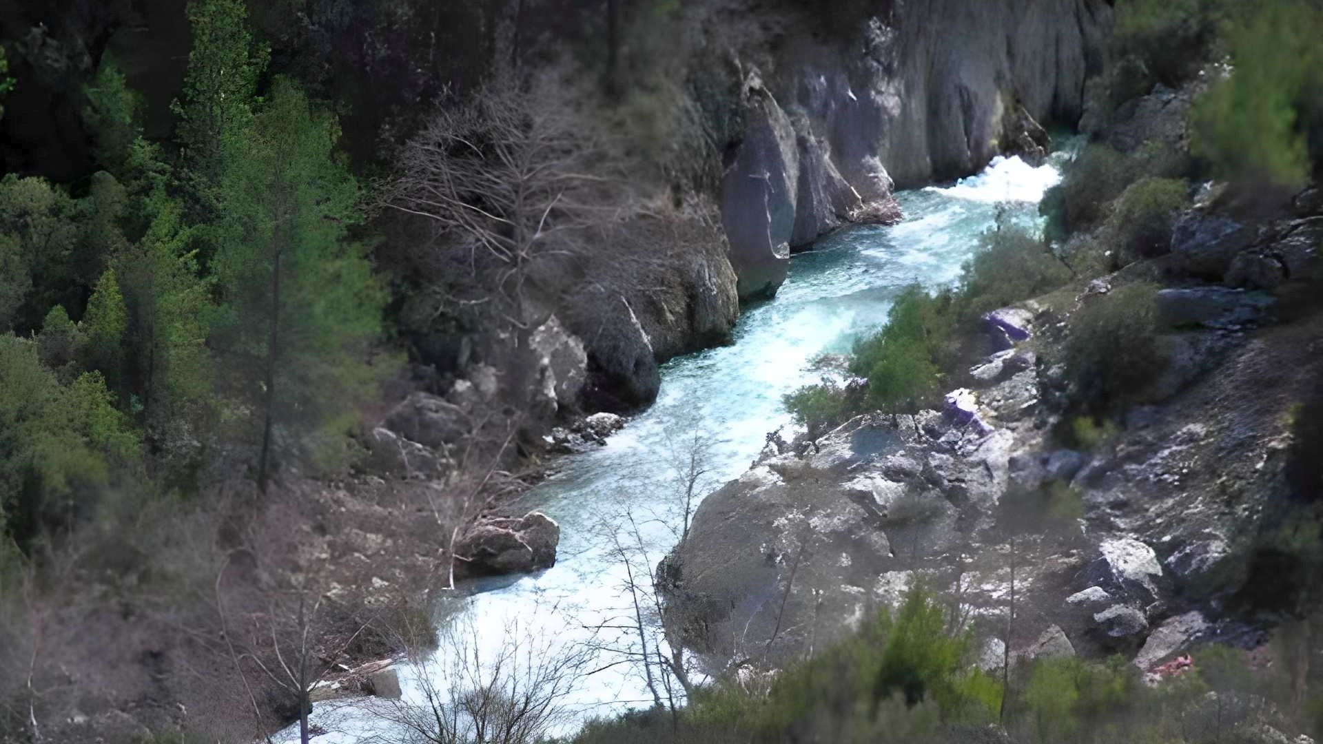 Kajak, Fluss Manavgat, Abschnitt Üzümdere Schlucht Schluchteingang unterhalb Üzümdere 