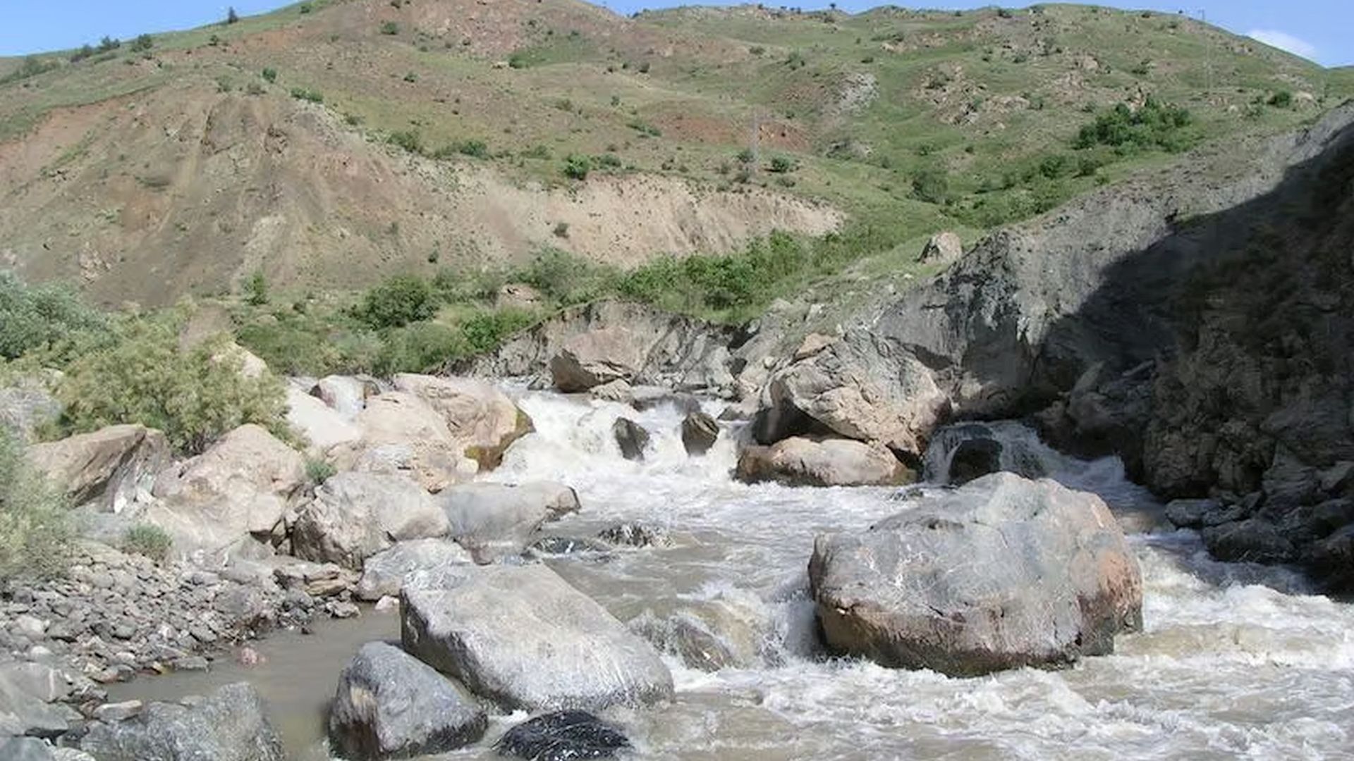 Kajak, Fluss Zab, Abschnitt Brücke D400 - Gündes extremer Katarakt oberhalb Hakkari 