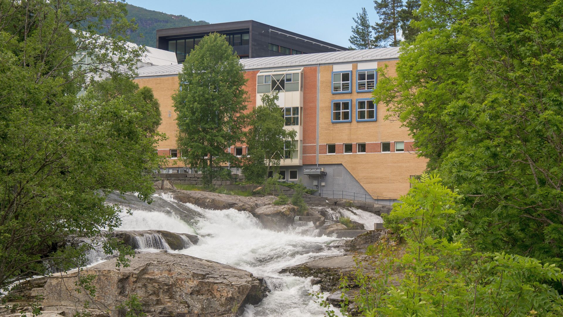 Kajak, Fluss Sogndalselvi, Abschnitt Brücke #5 - Sogndal (Unterlauf)