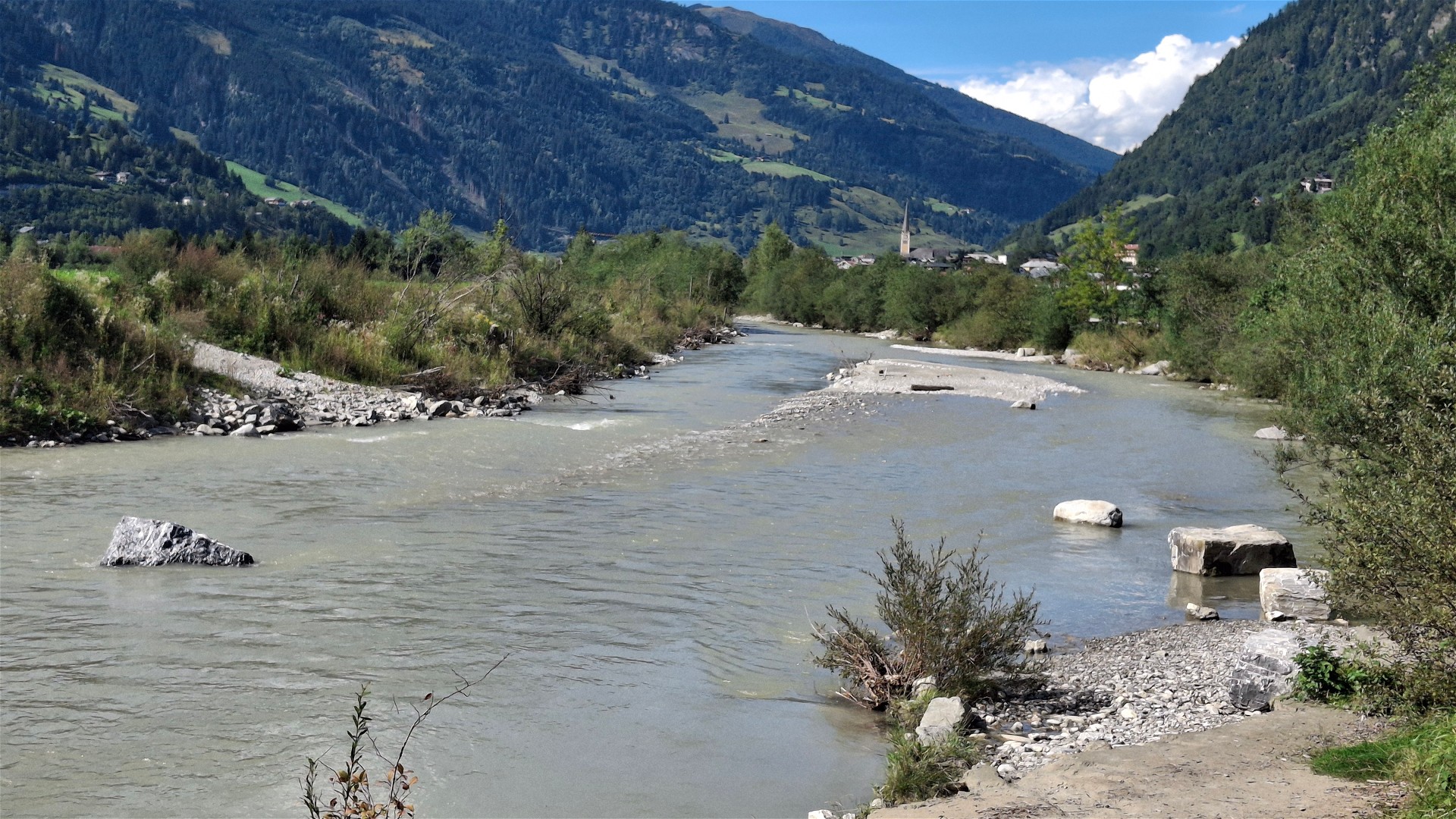 Kajak, Fluss Gasteiner Ache, Abschnitt Bad Bruck - Breitenberg kurz vor Bad Hofgastein 