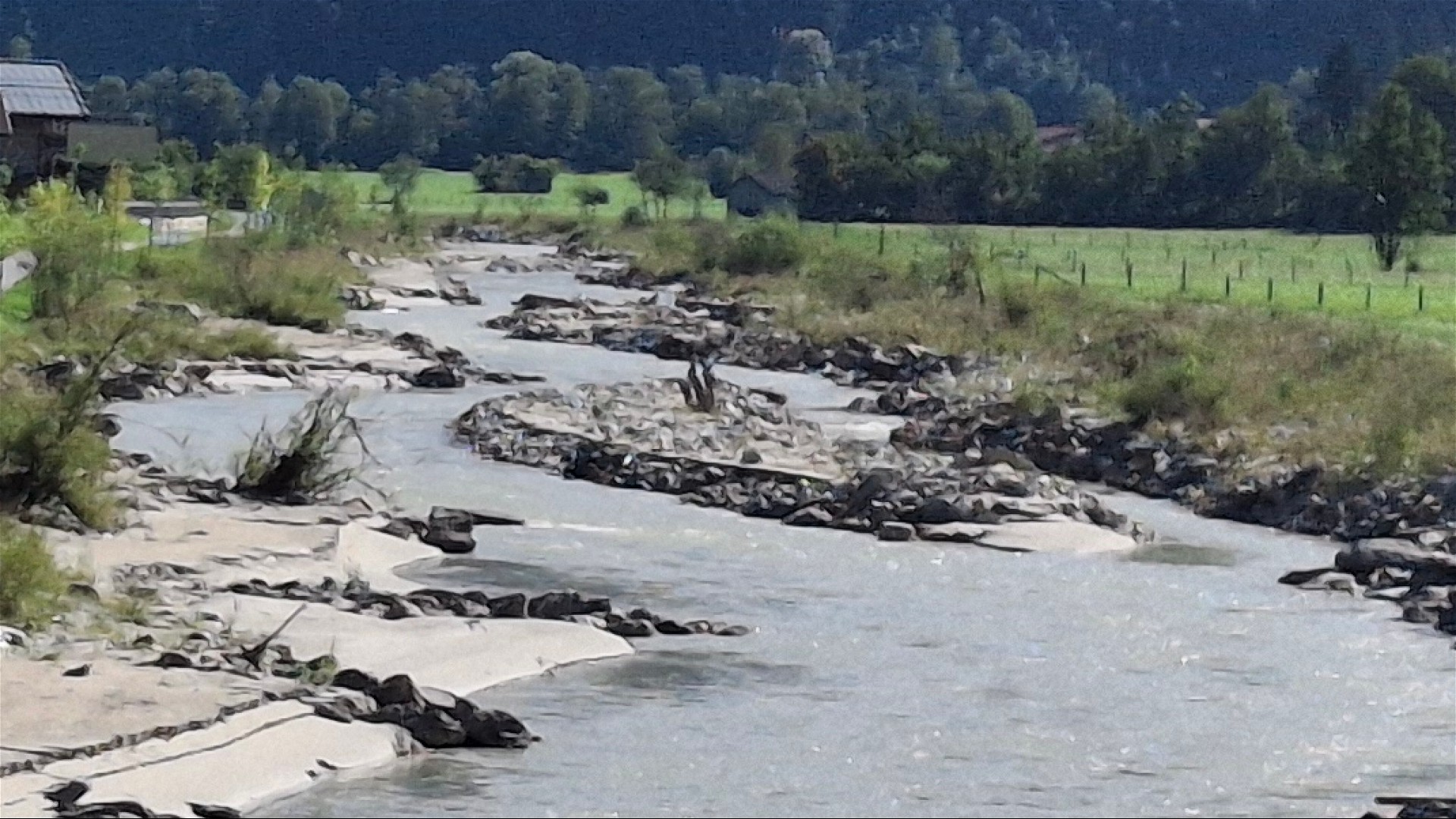 Kajak, Fluss Gasteiner Ache, Abschnitt Bad Bruck - Breitenberg vor dem Ausstieg in Breitenberg 