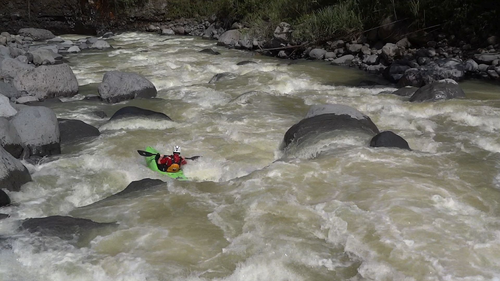 Kajak, Fluss Toro Amarillo, Abschnitt La Guaria - Guapiles gelb und wuchtig 🛶 Max R.